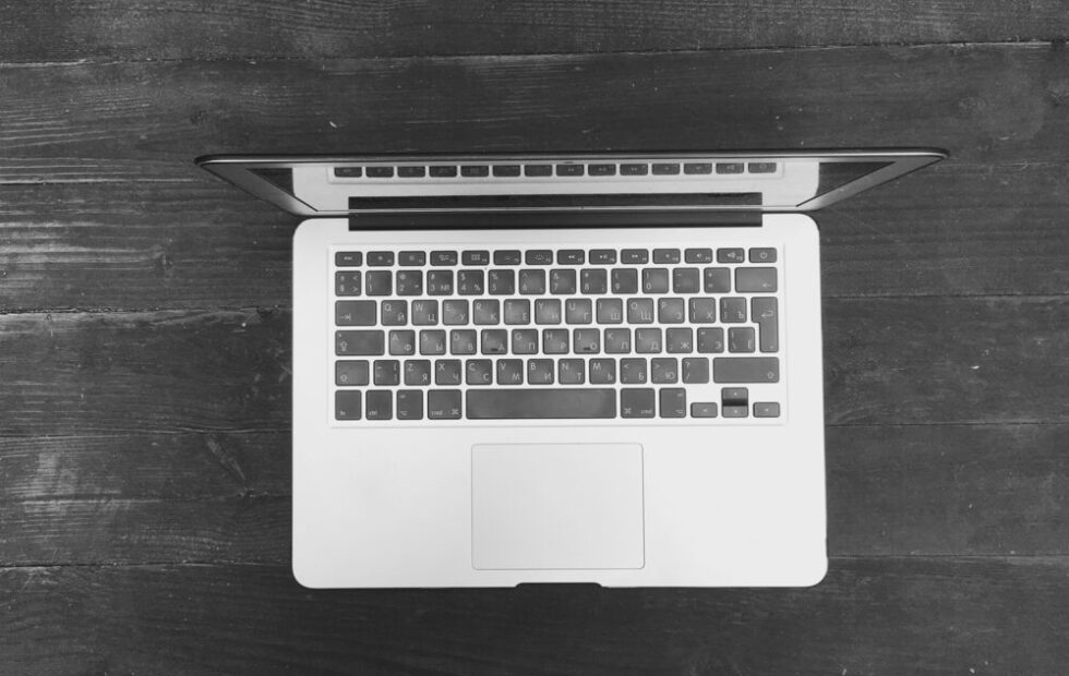 MacBook OLED in fase di test