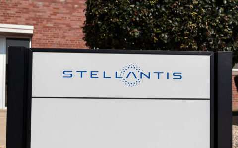 Stellantis stabilimenti Mirafiori e Pomigliano