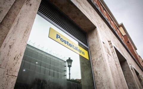 ATM Postamat di Poste Italiane