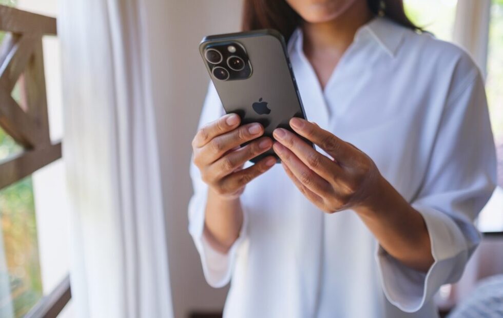 iPhone Ultra in produzione