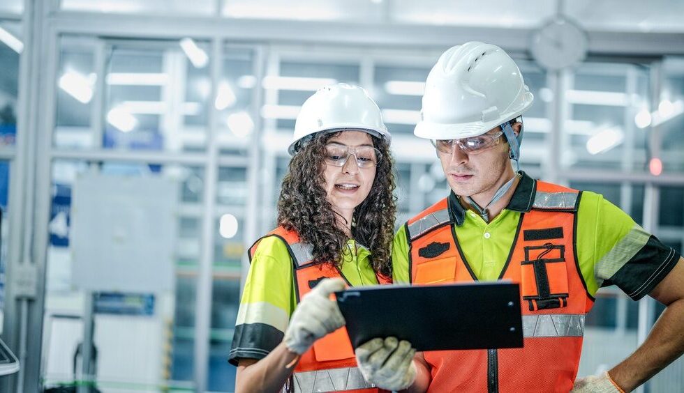 Ufficio moderno con tecnologia integrata