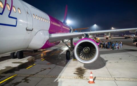 Aeromobile Wizz Air in volo