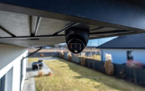 Eufy E10 telecamera da finestra